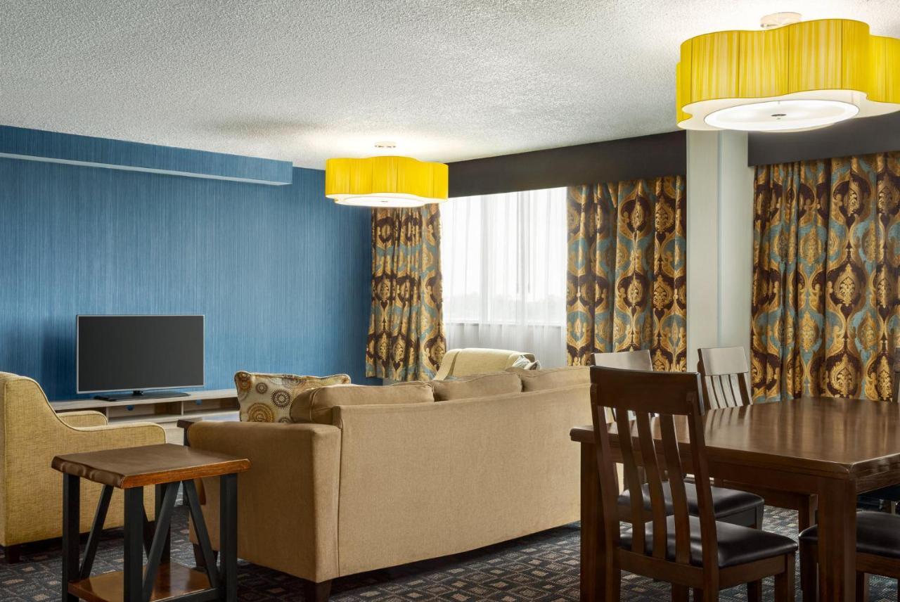 Holiday Inn Louisville East - Hurstbourne By Ihg Esterno foto
