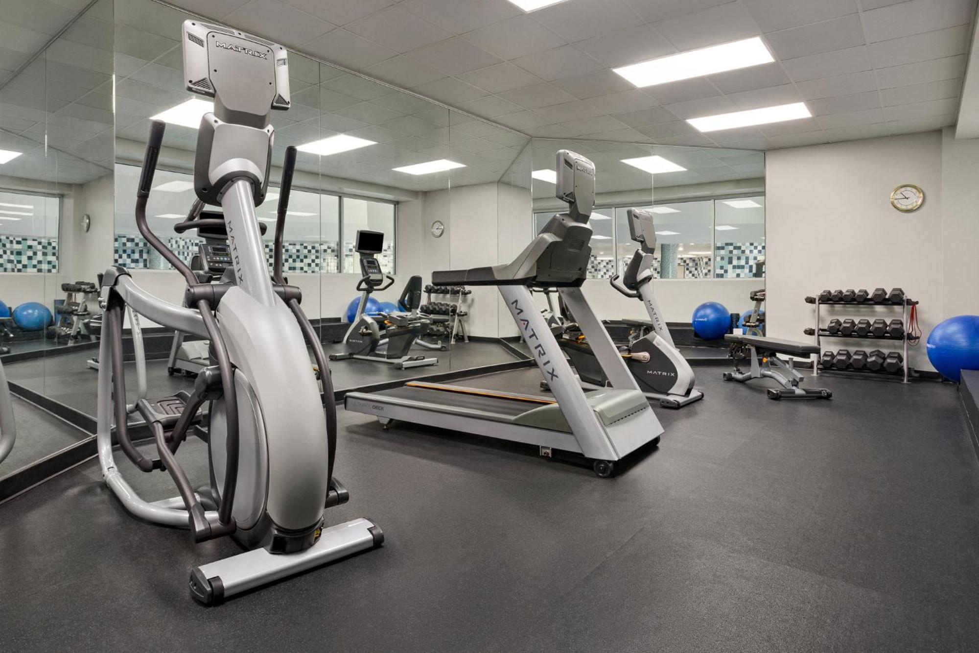 Holiday Inn Louisville East - Hurstbourne By Ihg Esterno foto