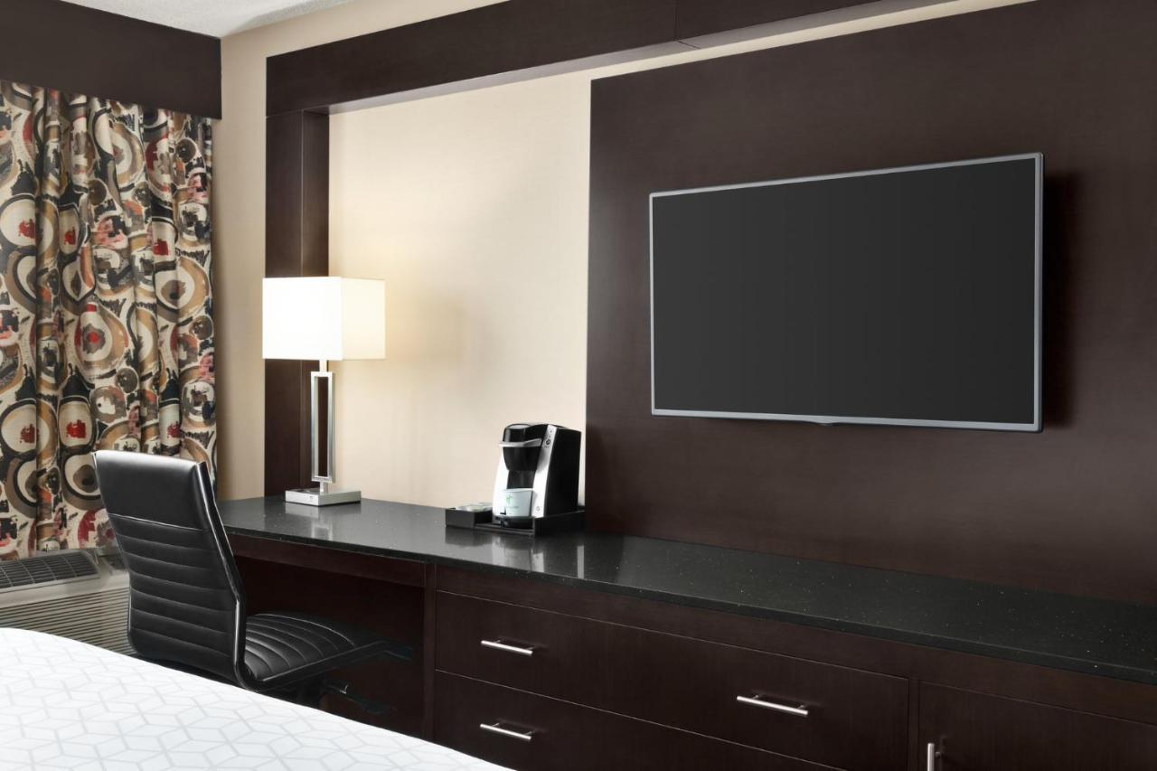 Holiday Inn Louisville East - Hurstbourne By Ihg Esterno foto