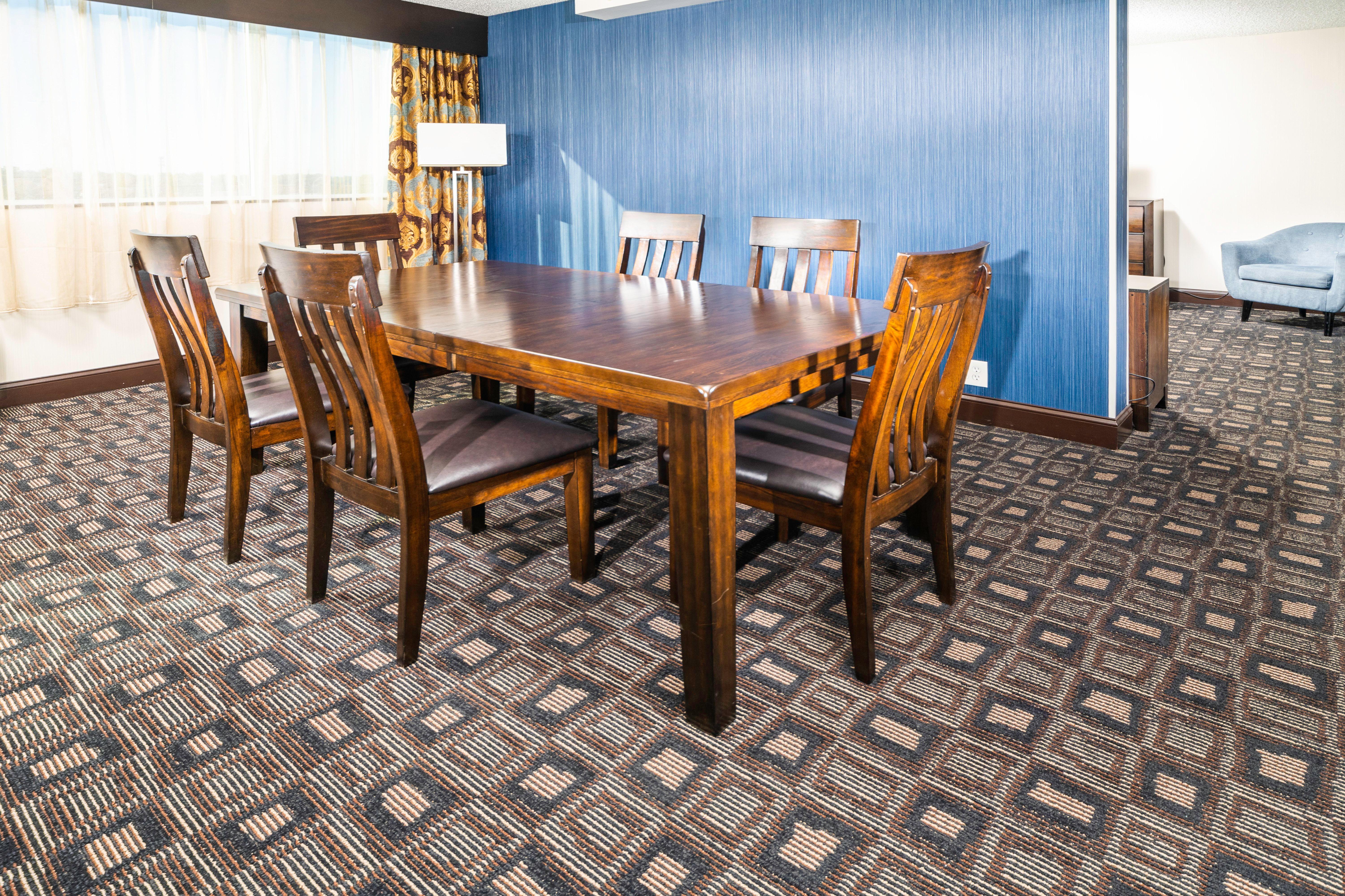 Holiday Inn Louisville East - Hurstbourne By Ihg Esterno foto