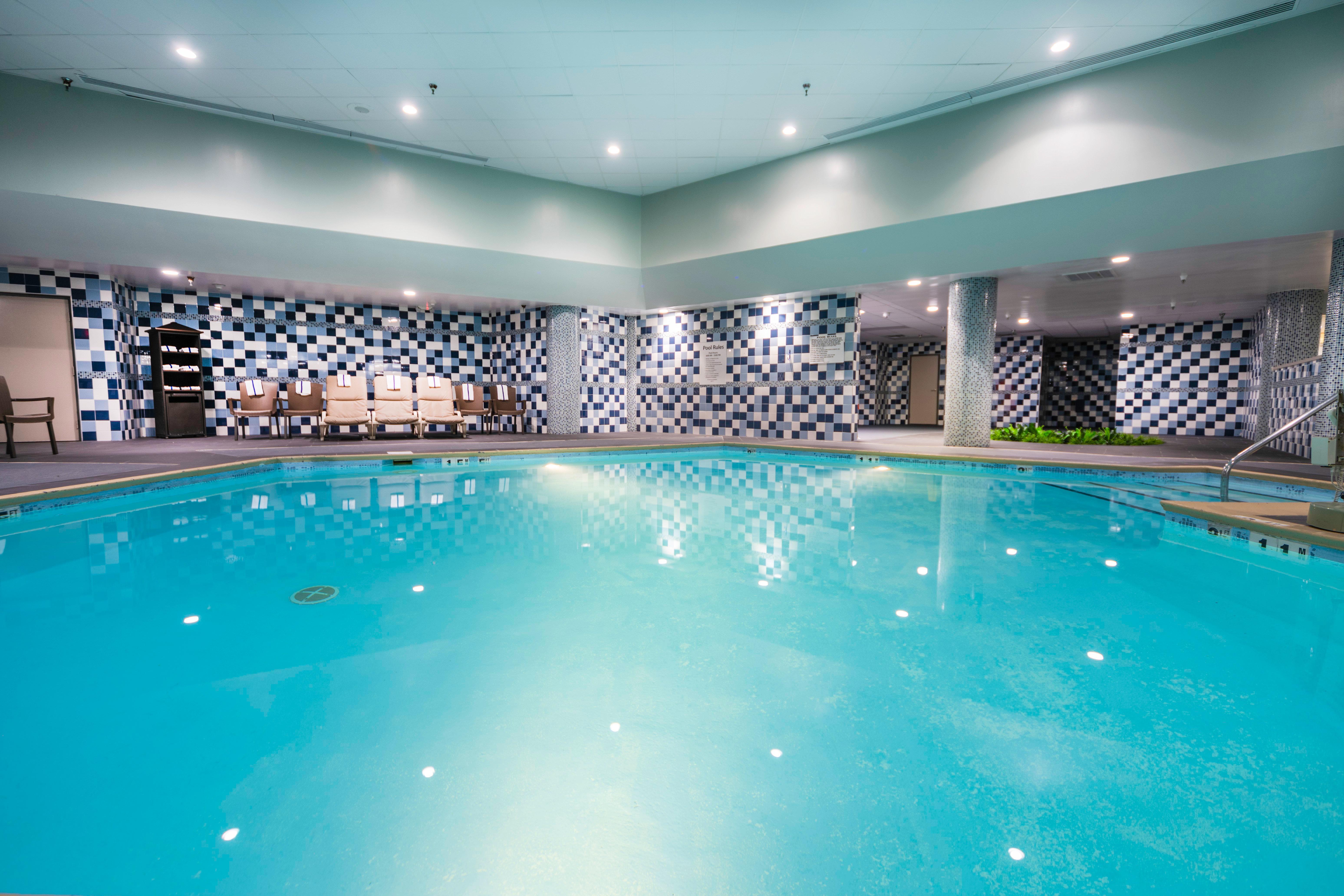 Holiday Inn Louisville East - Hurstbourne By Ihg Esterno foto