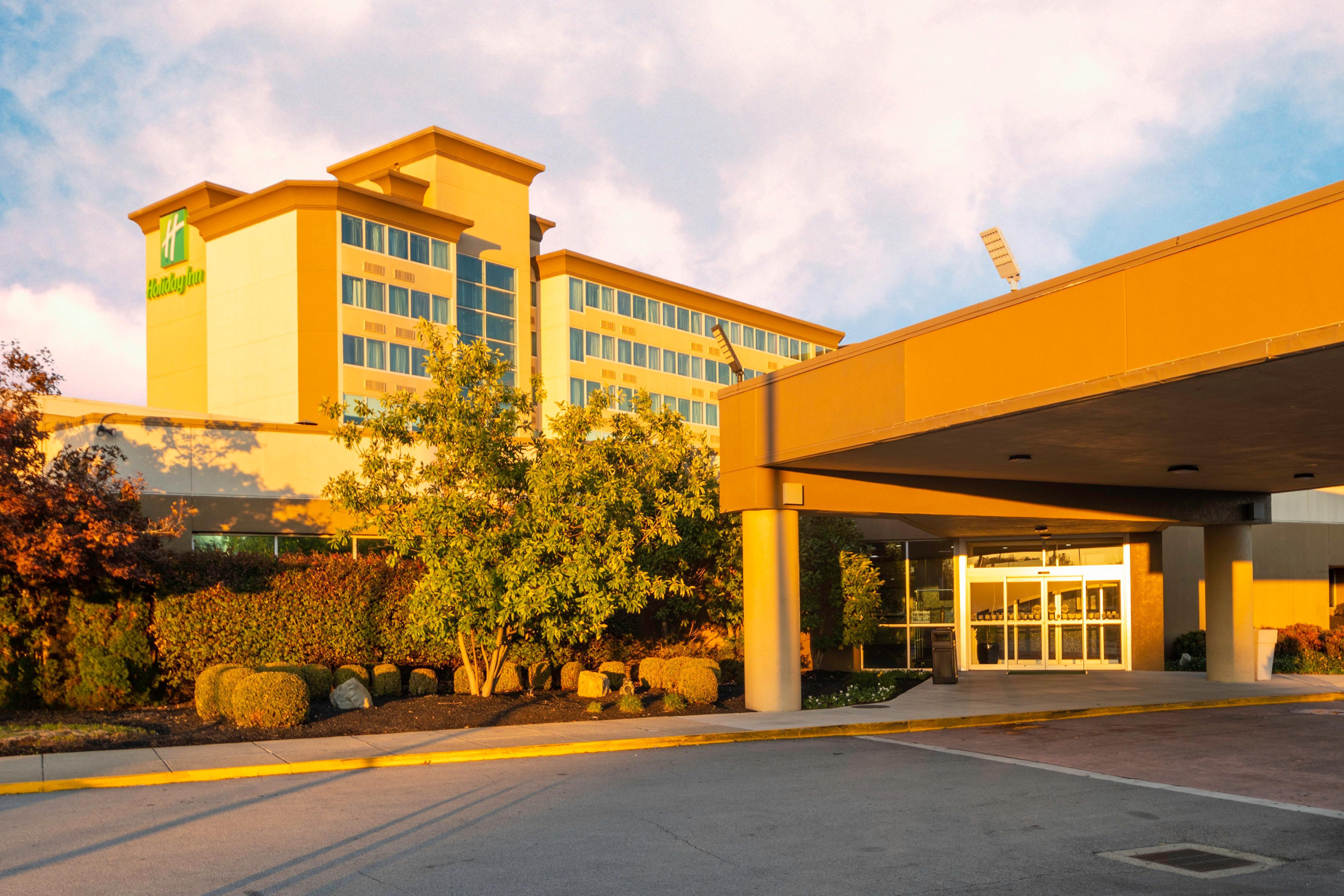 Holiday Inn Louisville East - Hurstbourne By Ihg Esterno foto