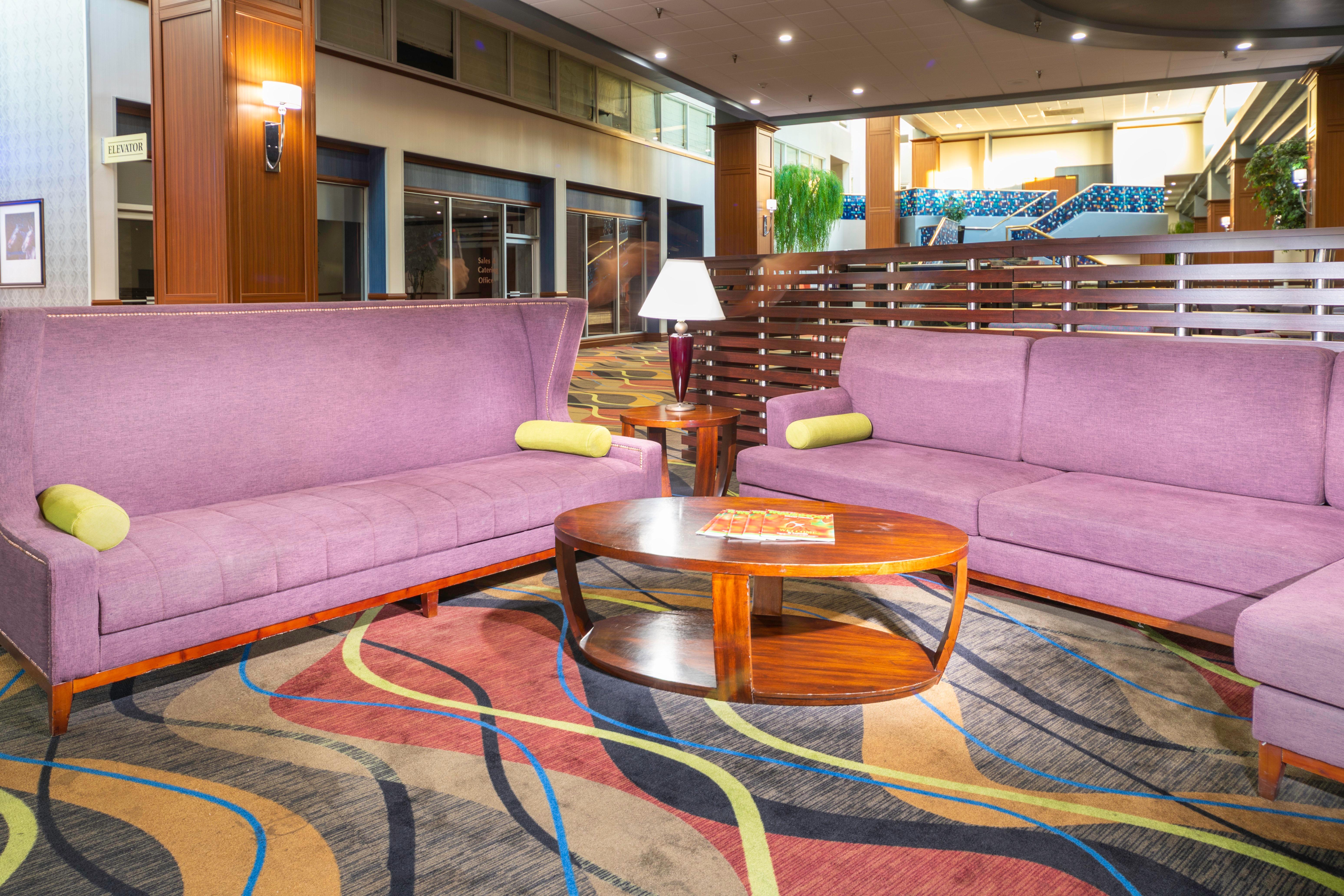 Holiday Inn Louisville East - Hurstbourne By Ihg Esterno foto