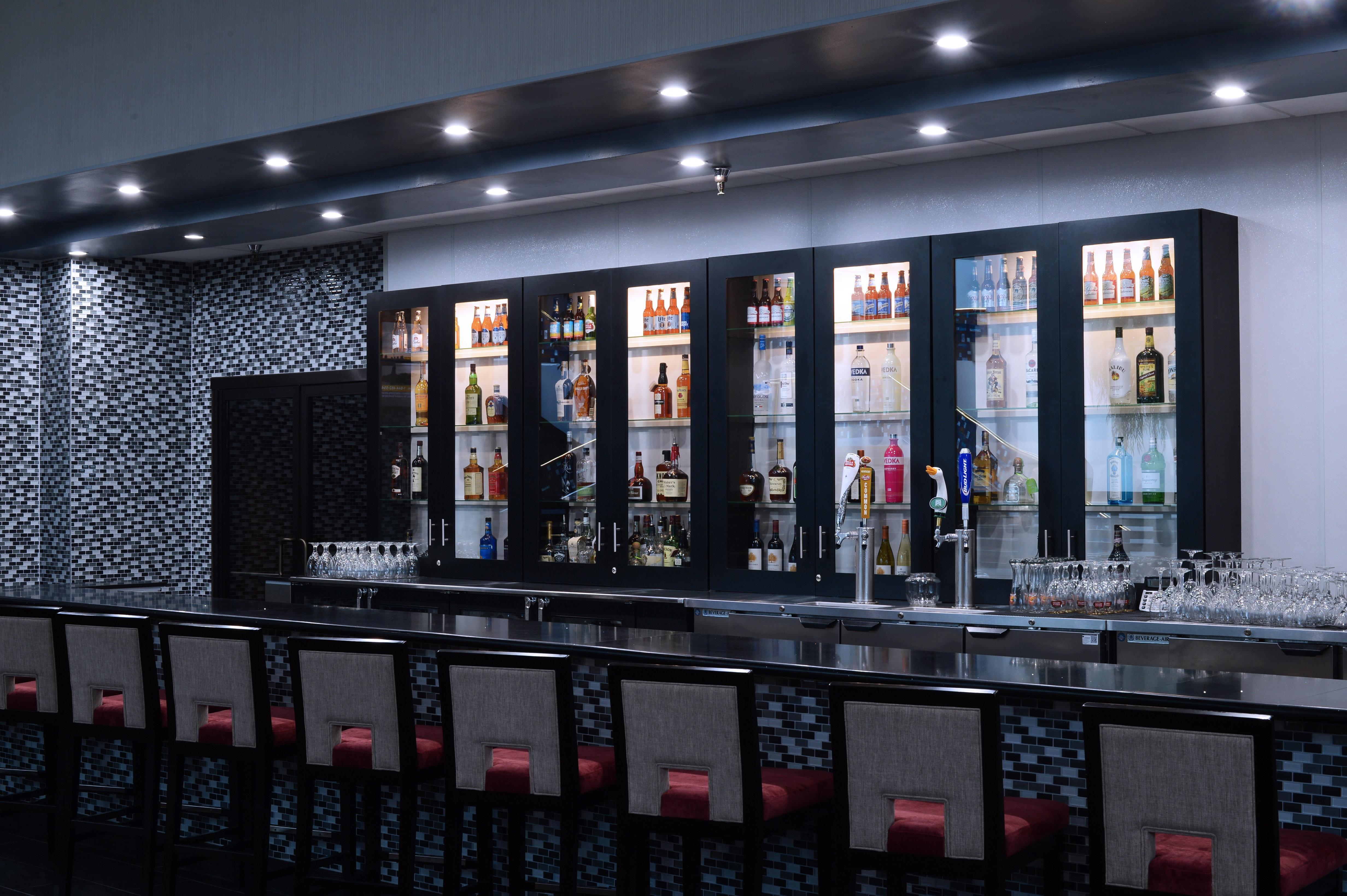 Holiday Inn Louisville East - Hurstbourne By Ihg Esterno foto