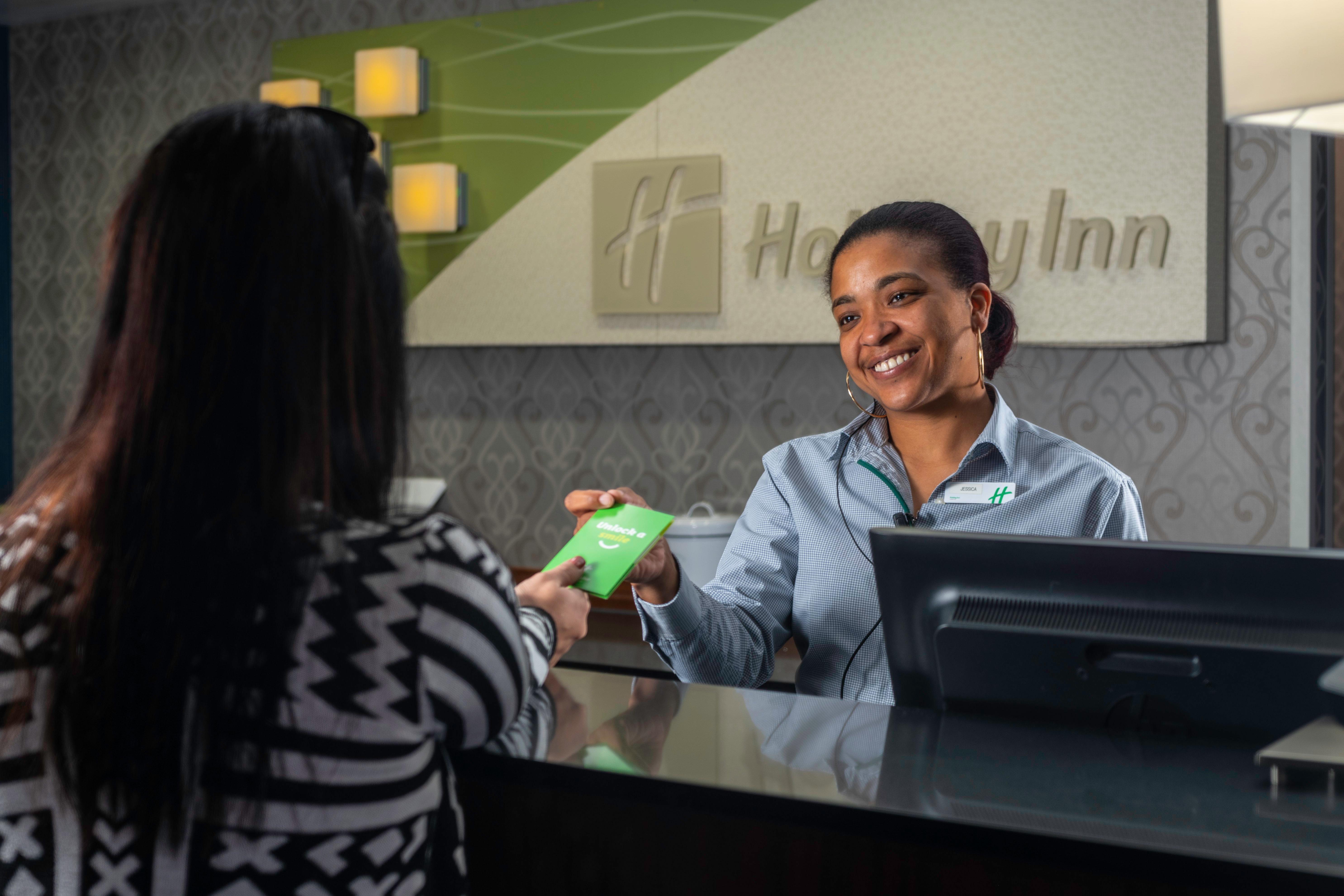 Holiday Inn Louisville East - Hurstbourne By Ihg Esterno foto